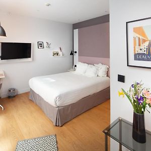 Habitación con Cama King Adaptada para Discapacitados